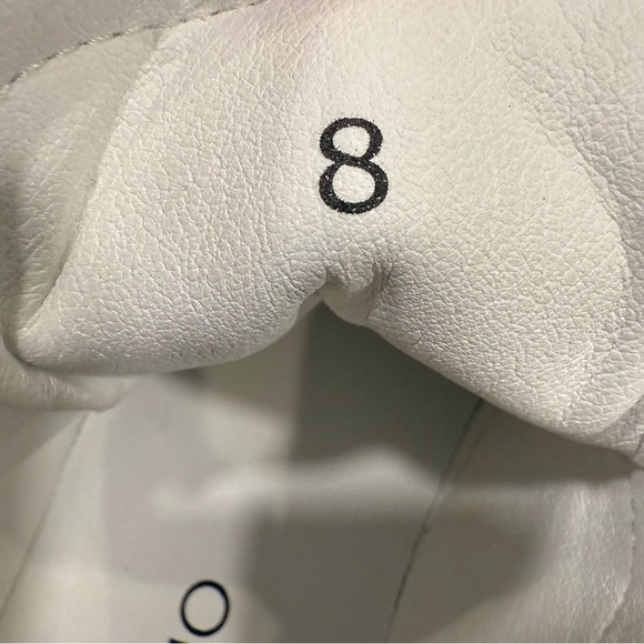 Valentino By Mario Valentino Fresia White Leather Sneaker Women's Sz 8 NEW - Picture 16 of 16